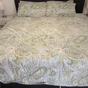Elegant Paisley Bedding Set - Blue and Green